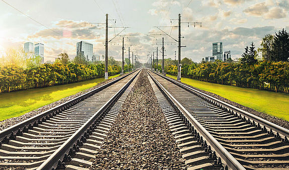 Das Bild zeigt Schienen. Schienenwege führen zum Zielbild SPNV NRW 2030.
